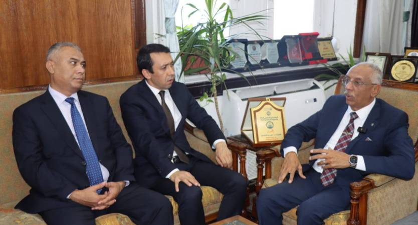 جامعة الإسكندرية تستقبل وفد المركز الإعلامي الأوزبكستاني  