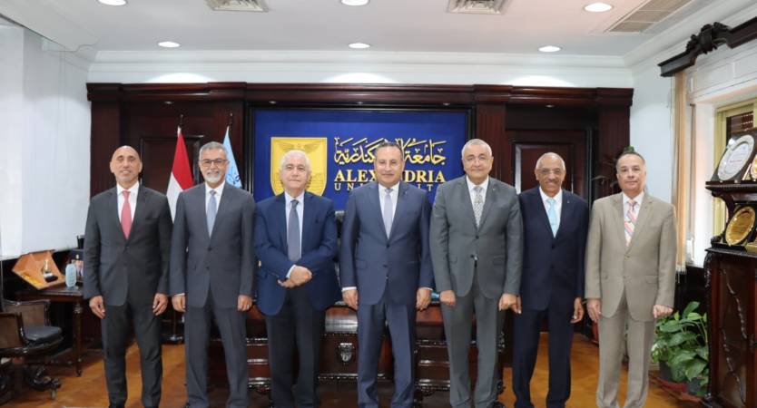 رئيس جامعة الإسكندرية يستقبل وفد جامعة بيروت العربية لبحث سبل التعاون المشترك