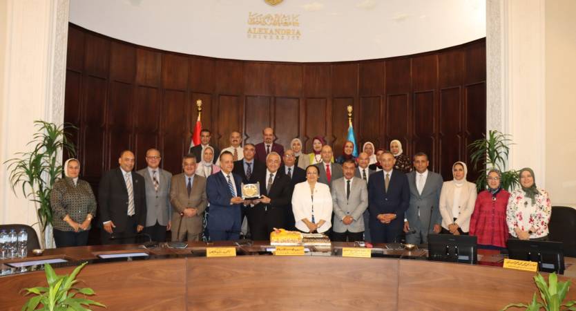 Community Service and Environmental Development Council Discusses Plans to Develop Special Units at Alexandria University
