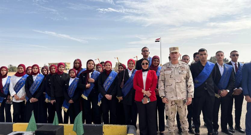  طلاب جامعة الإسكندرية في زيارة لقاعدة محمد نجيب العسكرية لتعزيز الوعي الوطنى