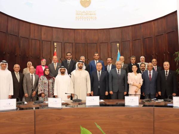 رئيس جامعة الإسكندرية يعلن صدور قرار بإنشاء فروع للجامعة في الإمارات وماليزيا