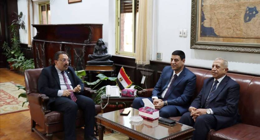 Commander of the Northern Military Region and President of the Arab Academy for Science, Technology & Maritime Transport Visit Alexandria University to Discuss Enhancing Joint Cooperation