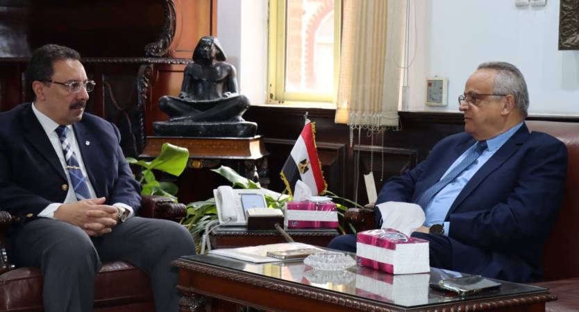 لقاء تنسيقي بين الجامعة ومكتبة الإسكندرية لبحث سبل التعاون