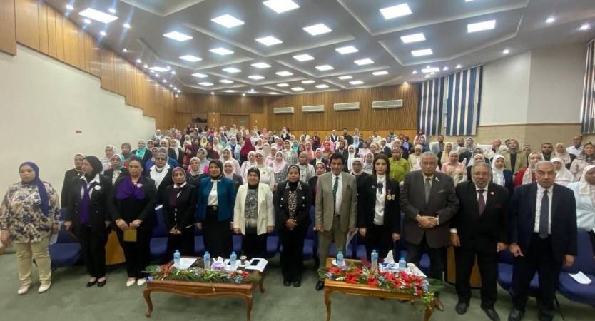  كلية التمريض تحتفل باليوم العالمي للتمريض: الاستثمار في الكوادر التمريضية استثمار في صحة المجتمع
