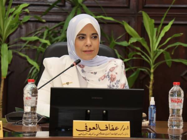 مجلس خدمة المجتمع يناقش خطط التحول الرقمي وترشيد الطاقة وتعزيز الاستدامة