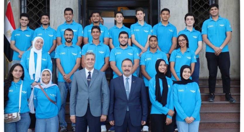مجلس جامعة الإسكندرية يكرّم مكتب الاستدامة وفريق «أكوافوتون» ويشيد بإنجازات الجامعة الأكاديمية والرياضية