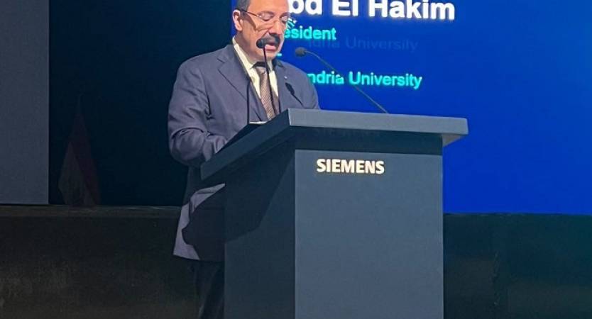 جامعة الإسكندرية تشارك في ملتقى «Siemens Talk» بمكتبة الإسكندرية لتعزيز الربط بين التعليم والصناعة وتأهيل كوادر المستقبل