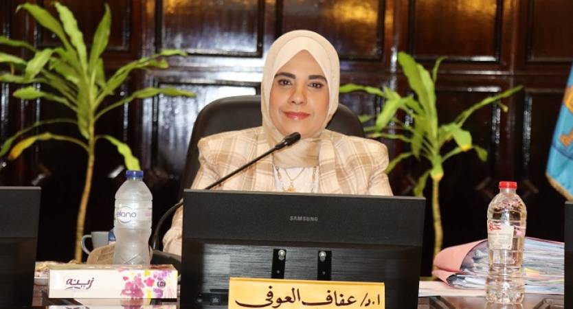 مجلس الدراسات العليا والبحوث يشيد بإدراج 52 عالمًا وباحثًا من الجامعة ضمن قائمة أفضل 2% من علماء العالم ويناقش تطوير منظومة البحث العلمي