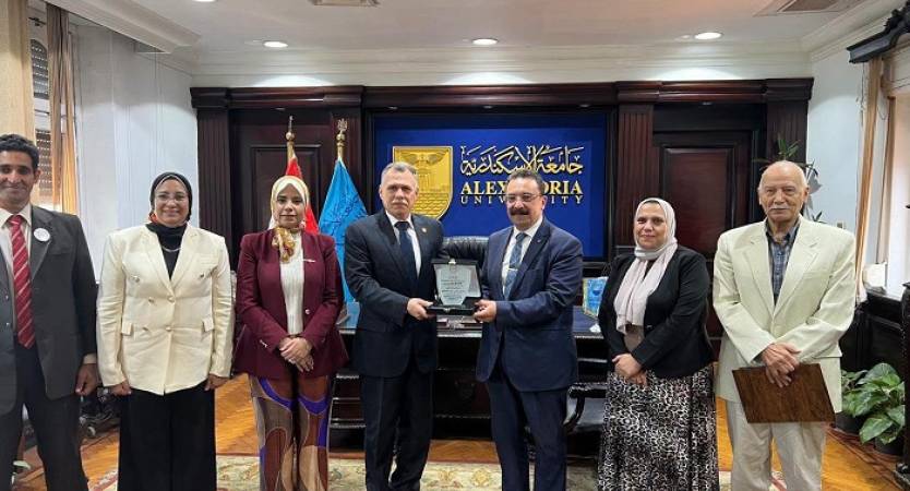 Alexandria University Participates in October Victory Anniversary Celebration Under the Theme “From Dream to Achievement: The Story of a Nation”