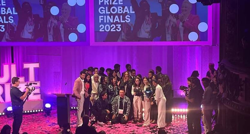 فوز فريق جامعة الإسكندرية (EFFCT) بالجائزة الثانية فى مسابقة Hult Prize الدولية بباريس