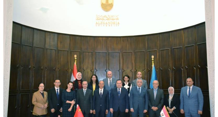 Alexandria University President Receives Delegation from Zhejiang Yuexiu University of Foreign Languages (ZYUFL) in China to Discuss Cooperation