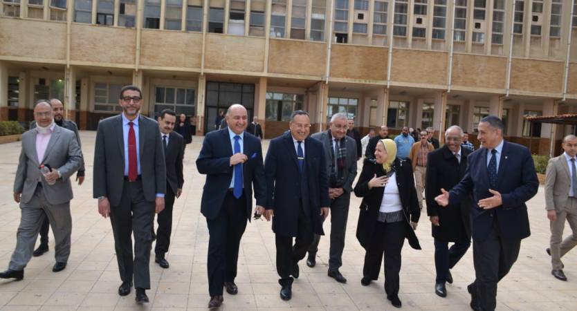 President of Alexandria University Inspects Educational Process Progress at Second Semester Start