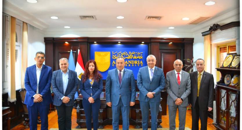 President of Alexandria University Receives Consul General of France 